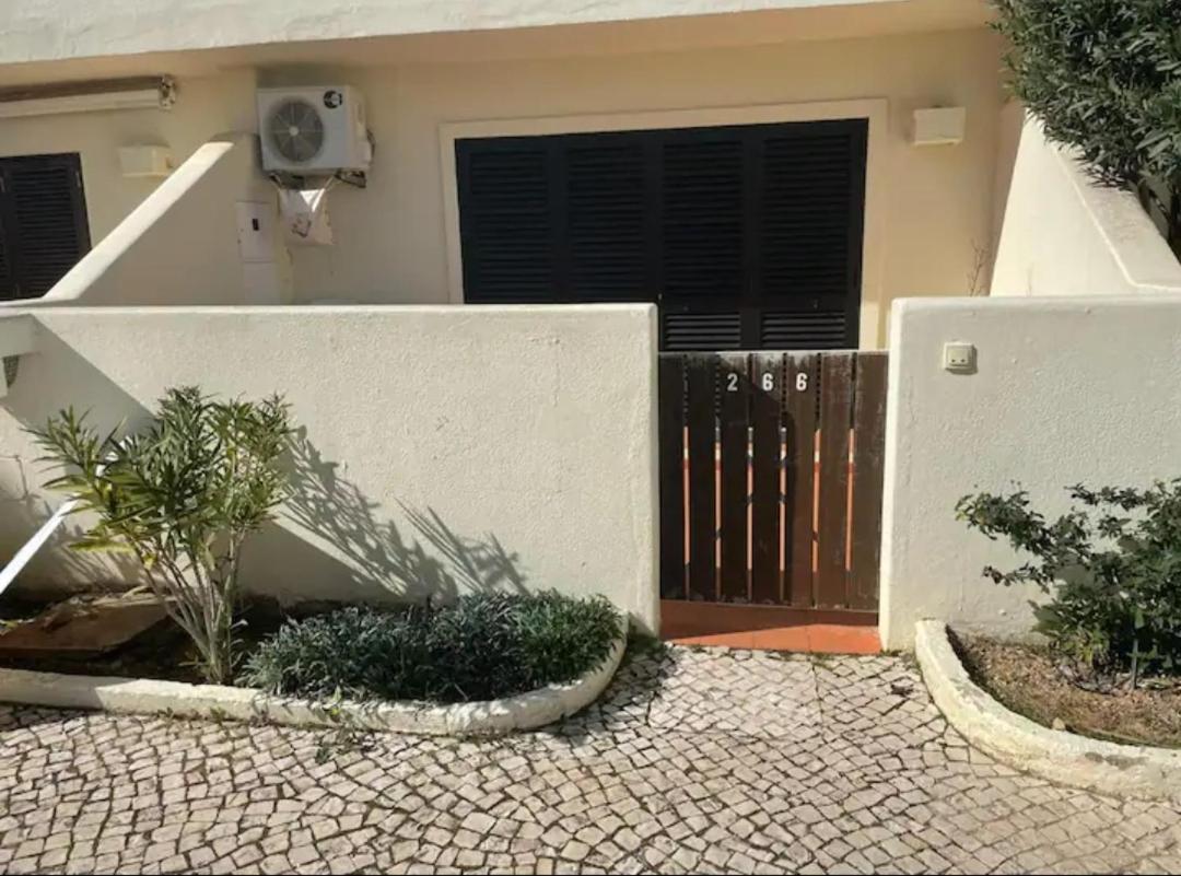 Simpatico Apartamento Com Piscina Em Albufeiraアパートメント エクステリア 写真