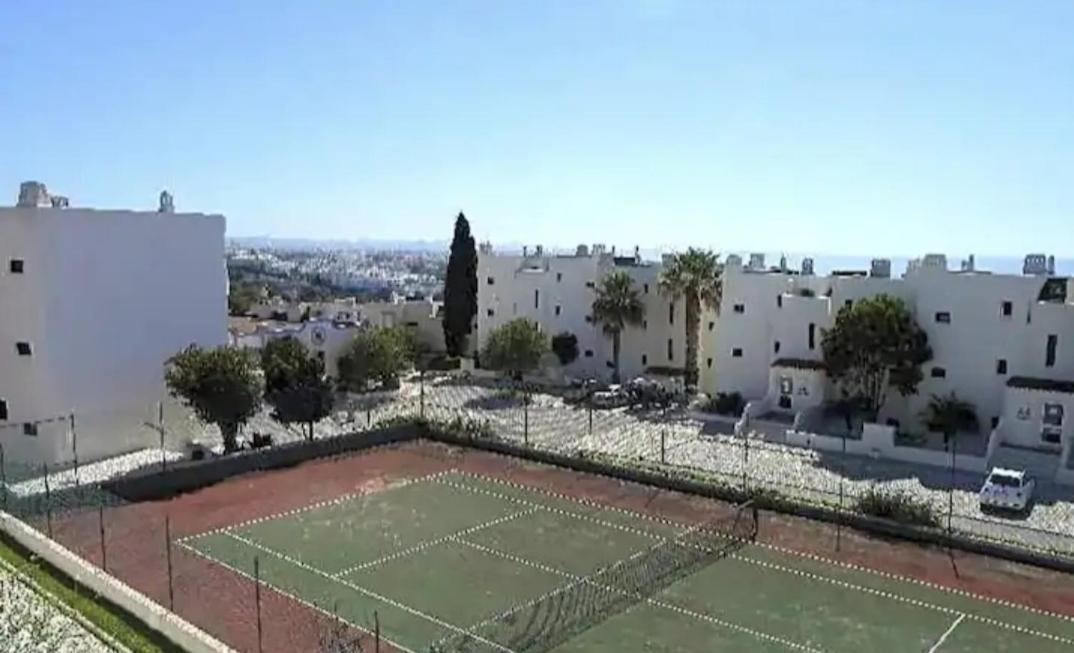 Simpatico Apartamento Com Piscina Em Albufeiraアパートメント エクステリア 写真